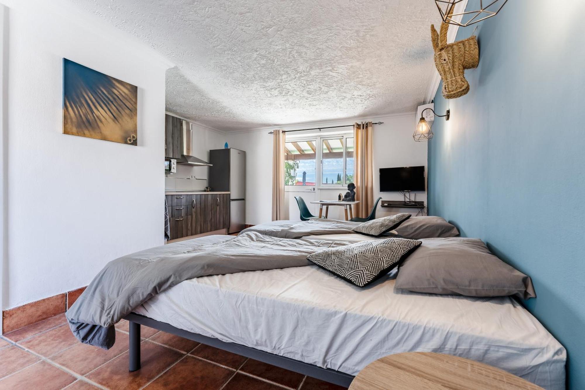 マラガ La Casa De Familia Bed & Breakfast エクステリア 写真