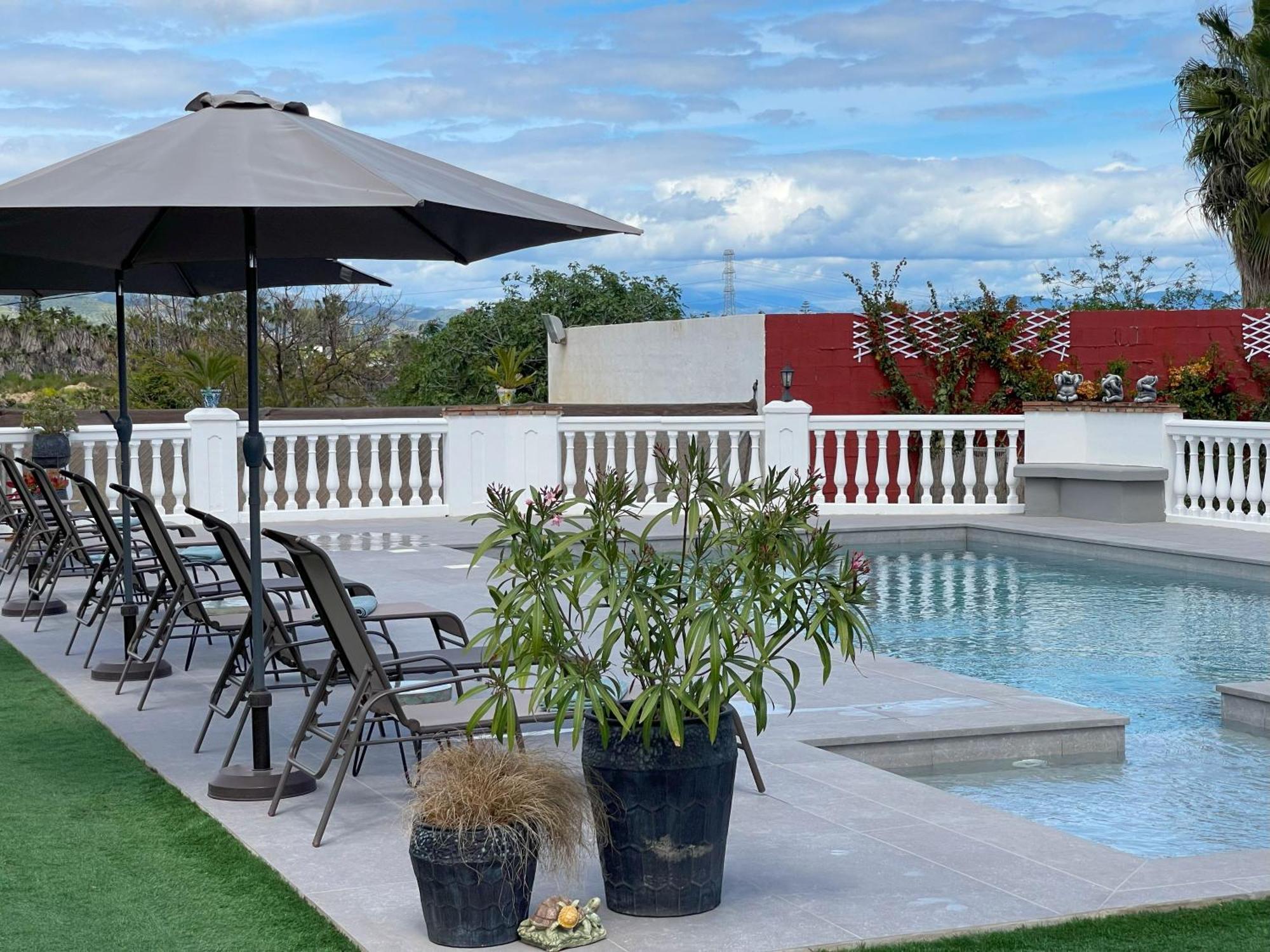 マラガ La Casa De Familia Bed & Breakfast エクステリア 写真