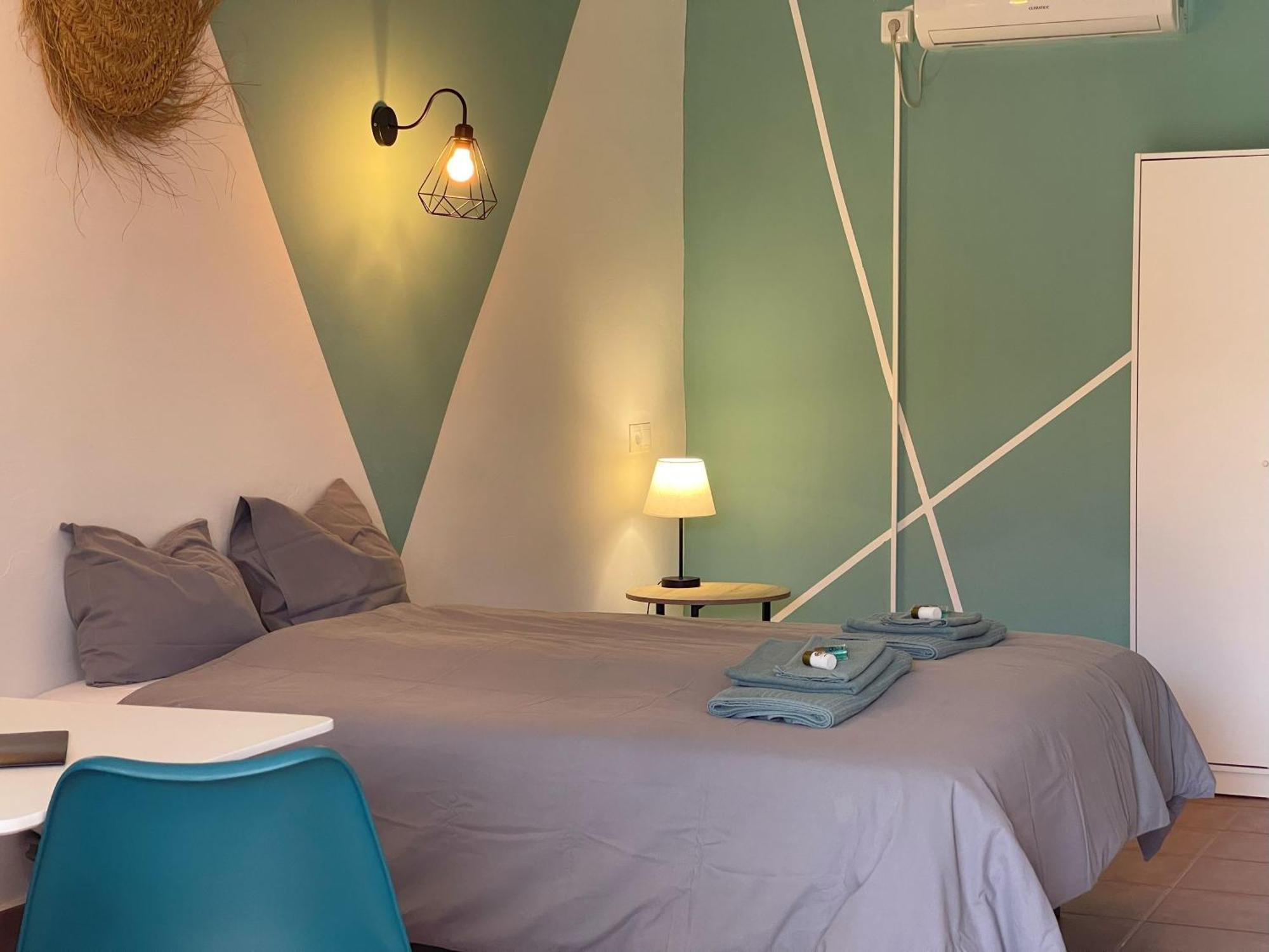 マラガ La Casa De Familia Bed & Breakfast エクステリア 写真