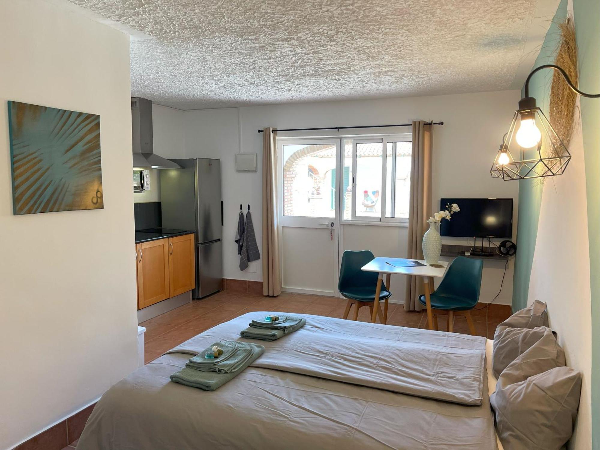 マラガ La Casa De Familia Bed & Breakfast エクステリア 写真